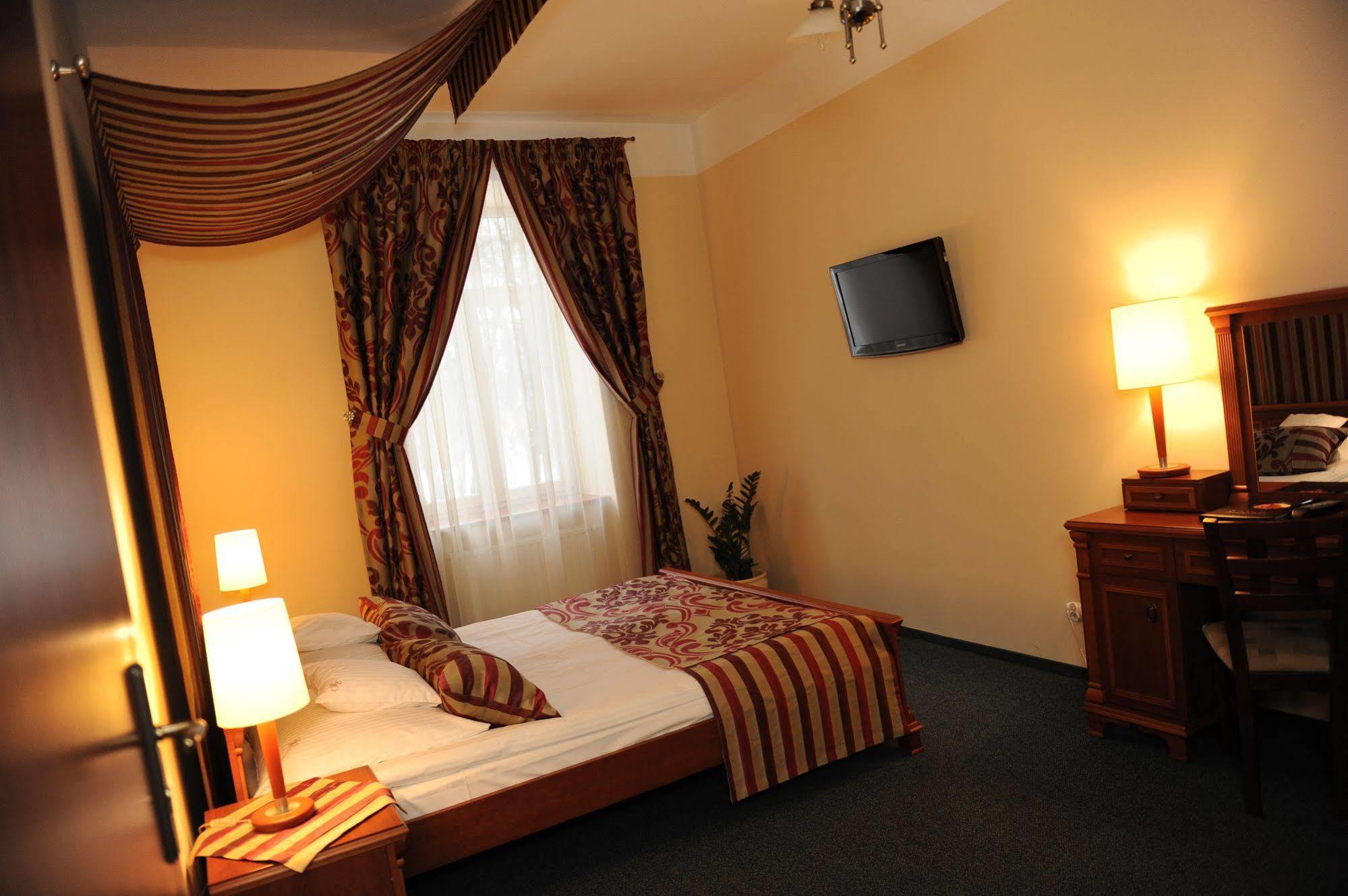 Europejski Boutique Hotel Радом Екстер'єр фото