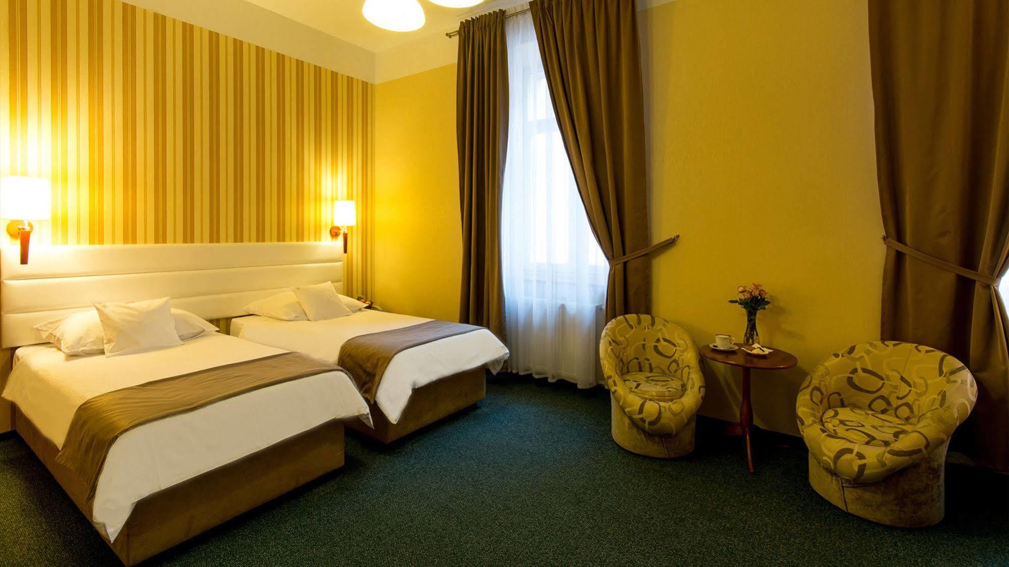 Europejski Boutique Hotel Радом Екстер'єр фото